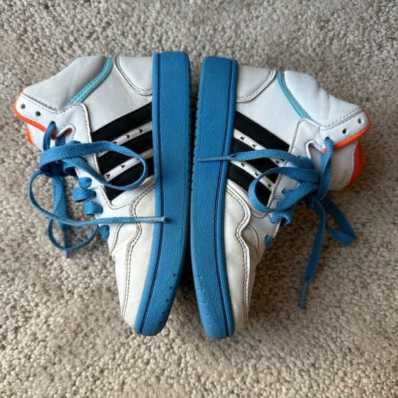 Adidas Kids Disney Mickey Mouse X Hoops Mid 3.0 Sneakers Size 12 - Picture 9 of 11